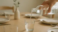 What it says about you when you pour drinks for others first